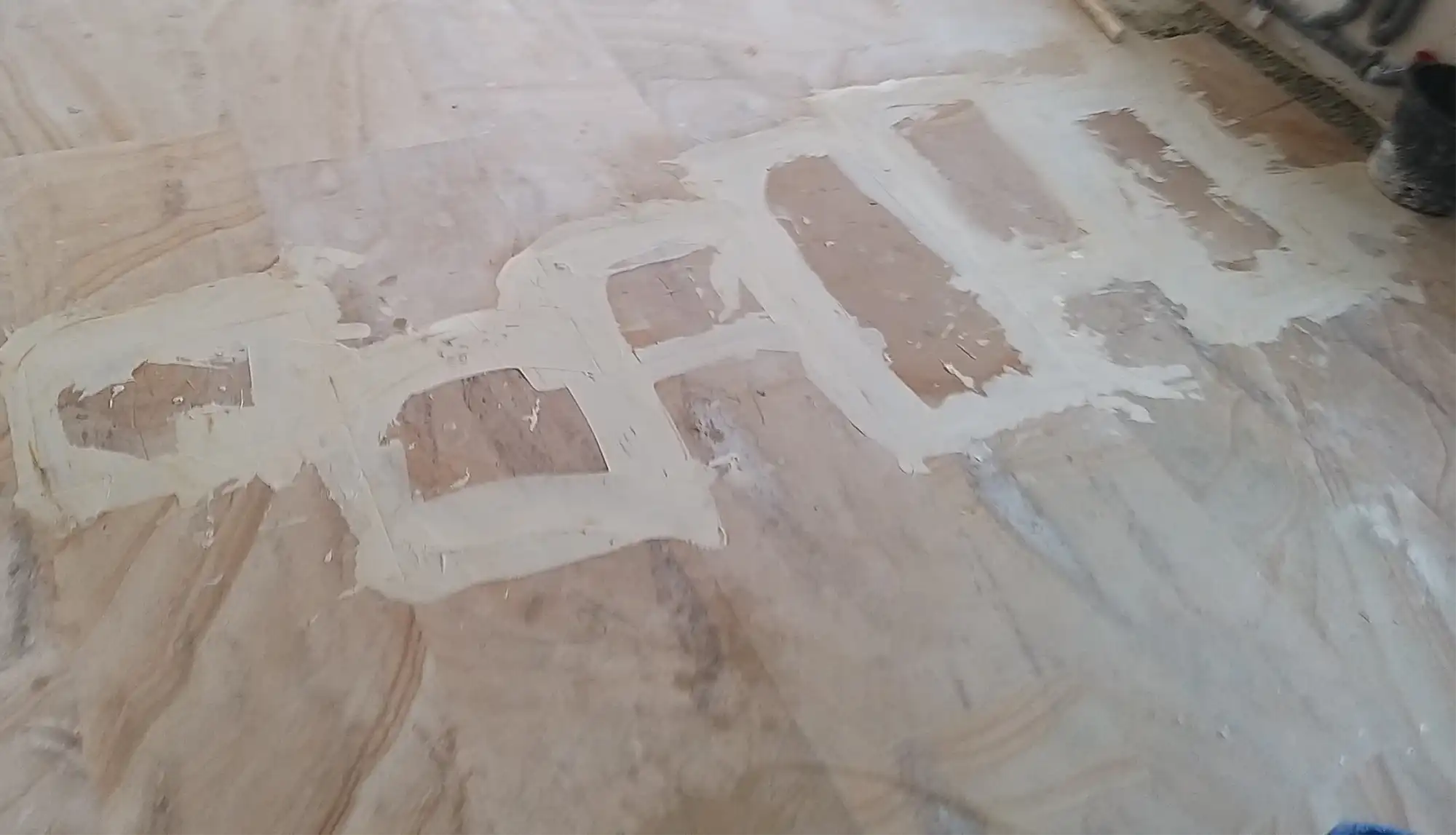 renovatie frans kalksteen vloer door Marble Care